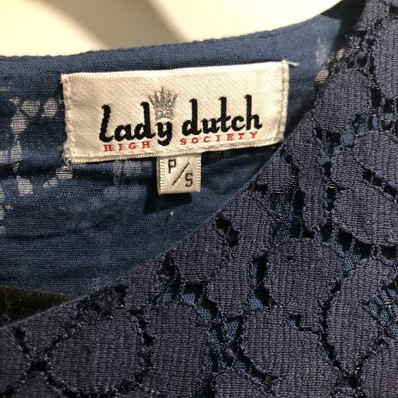 Lace dress - Picture 2 of 2